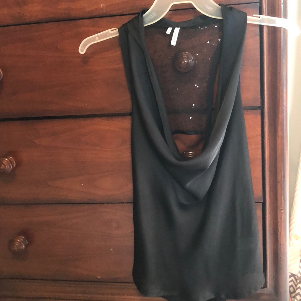 Maurice’s top